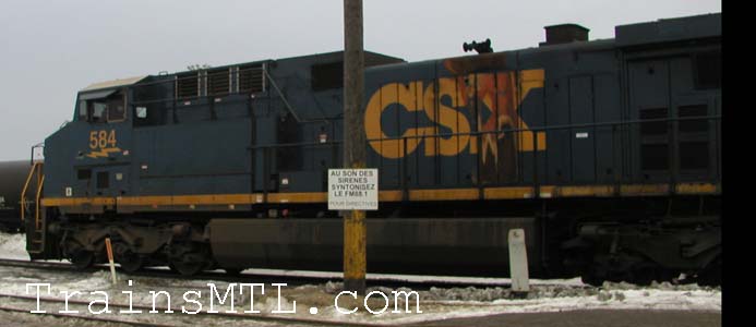 Locomotive CSX583 left side / coté gauche